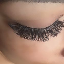 The Beauty Babe Reno - Volume lash set! Get the best retention with the right lash artist!