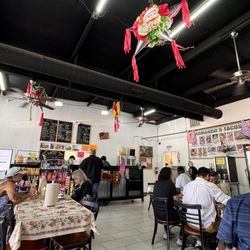 Armando's Tacos - Inside