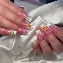 Lavue Nail Lounge