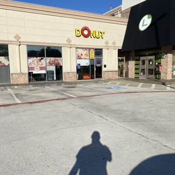 SK Donuts - The outside - Donuts Near Me - Dallas, Texas