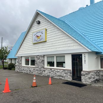 The Cracked Egg - a building with a clock on it - Breakfast & Brunch Near Me - Harper Woods, Michigan The Cracked Egg - a building with a clock on it - Breakfast & Brunch Near Me - Harper Woods, Michigan