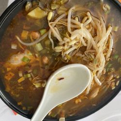 Red Bowl Szechuan - Spicy Chicken Noodles