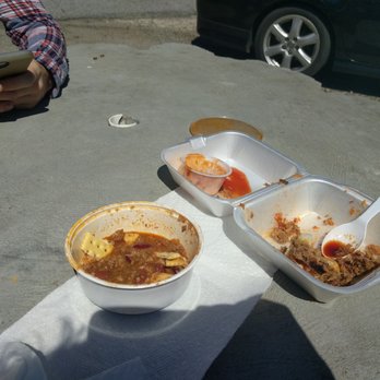D'Z Pit BBQ - Finger licking good the BBQ pulled pork sandwich and chili can't be beat - Food Trucks Near Me - Florence, South Carolina