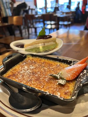 Mompou Tapas Bar & Restaurant by null