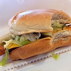 Freddy's Frozen Custard & Steakburgers - Fish burger