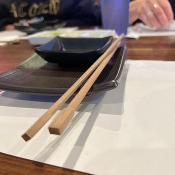 Hikari Sushi - Sushi Bars Near Me - Simi Valley, California