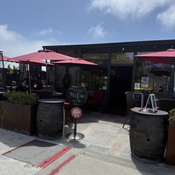 STAX Wine Bar & Bistro - Outdoor patio seating - Wine Bars Near Me - Morro Bay, California STAX Wine Bar & Bistro - Outdoor patio seating - Wine Bars Near Me - Morro Bay, California