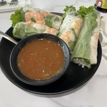 Pho 85 - Shrimp spring rolls that had to be remade 3 times because of mistakes. They forgot the crushed peanuts on the sauce. ‍ - Vietnamese Near Me - San Jose, California