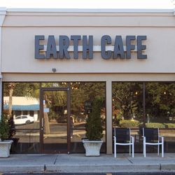 Earth Cafe - Outside of the restaurant