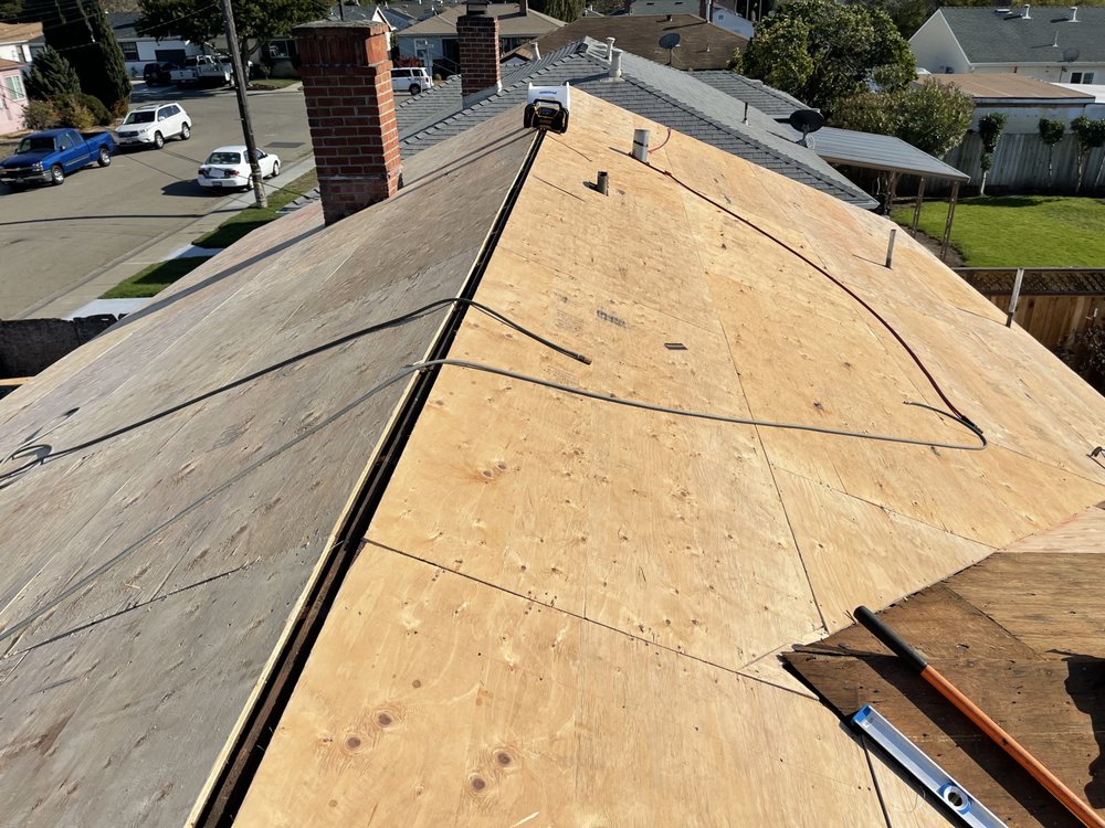 Slide of Fili's Roofing