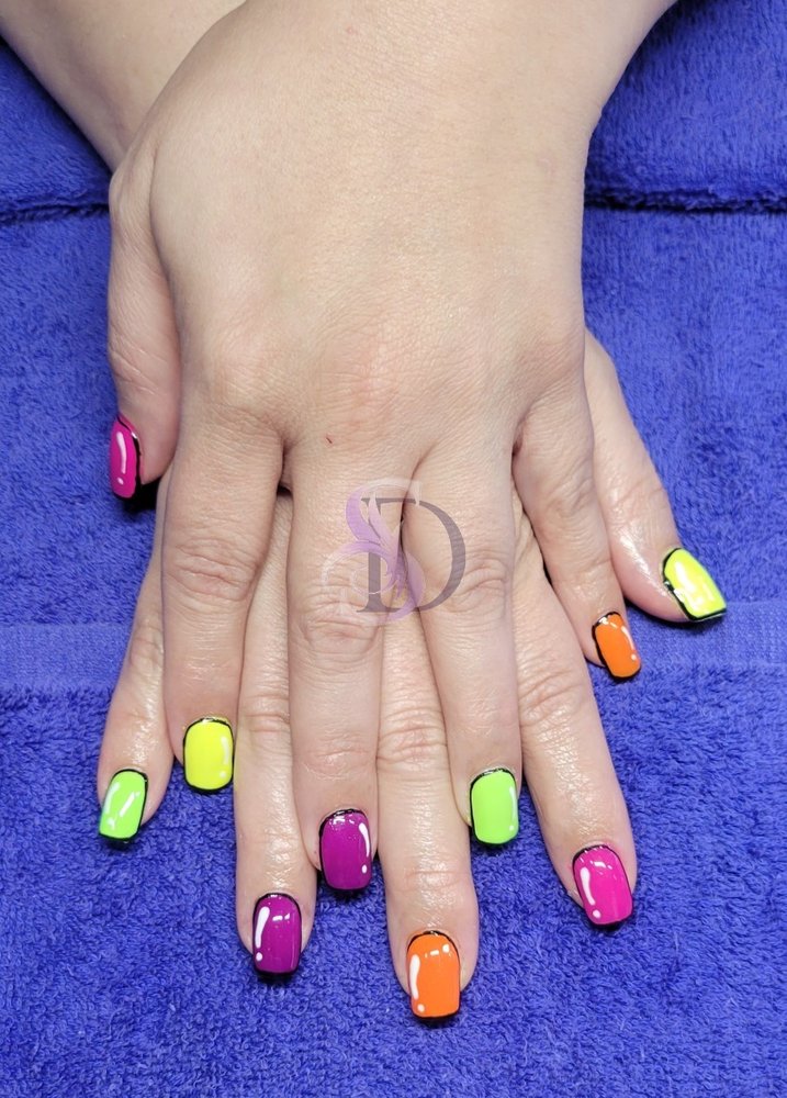 CUTICLES SALON Updated August 2024 12 Photos 142 5th Ave