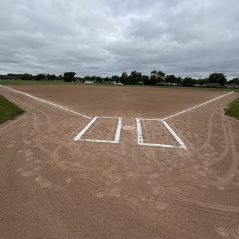Lincoln Park - Baseball diamond - Parks Near Me - Buffalo, New York Lincoln Park - Baseball diamond - Parks Near Me - Buffalo, New York