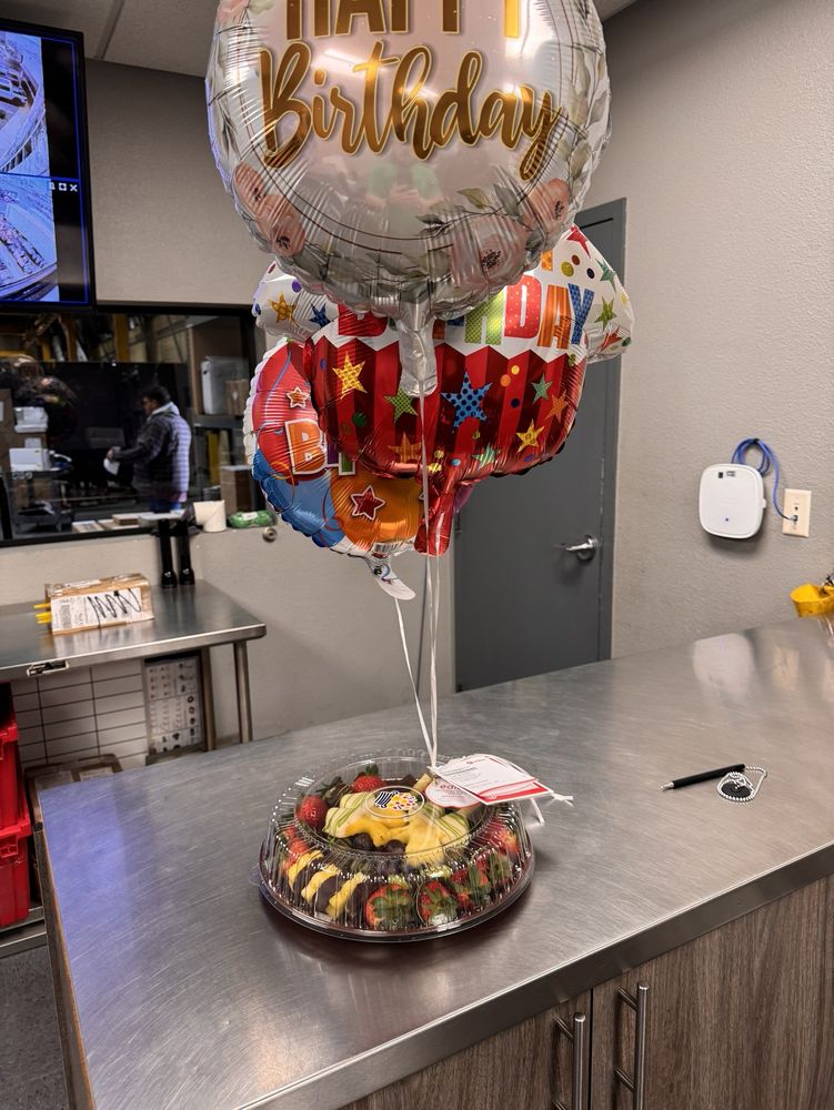 EDIBLE ARRANGEMENTS Updated September 2024 283 Photos & 81 Reviews 6830 S Rainbow Blvd