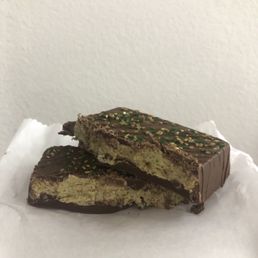 Dubai Pistachio Chocolate Bar