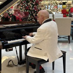 Von Maur