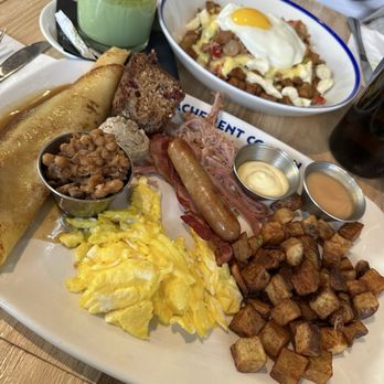 Cochon Dingue - Breakfast & Brunch Near Me - Montreal, Quebec