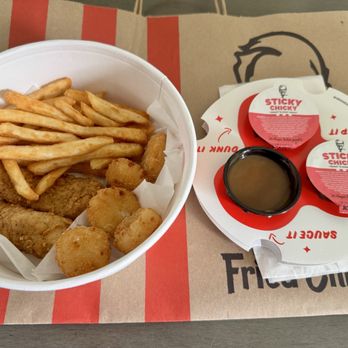 KFC - Dunk It Bucket - Chicken Wings Near Me - Sacramento, California