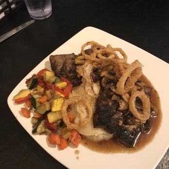 The Canyon's Crown - Meatloaf - Pubs Near Me - Tucson, Arizona
