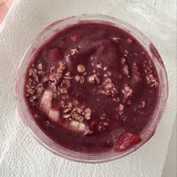 Juva Juice - This is what my bowl looked like right after taking the lid off