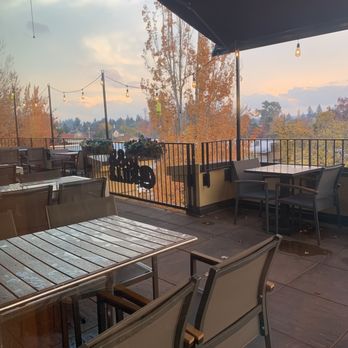 1882 Grille - Outdoor deck - American Near Me - McMinnville, Oregon 1882 Grille - Outdoor deck - American Near Me - McMinnville, Oregon