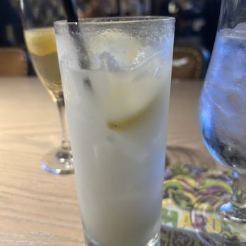 Single Barrel Social - Gin fizzy - Cocktail Bars Near Me - Brighton, Michigan