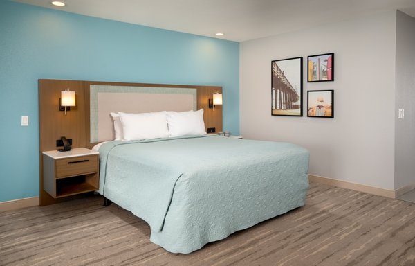 Shoreline Inn by null