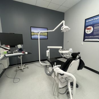 Affordable Dentures & Implants - Prosthodontists Near Me - El Paso, Texas