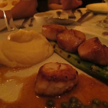 B Cafe - Seared scallops - Bars Near Me - New York, New York