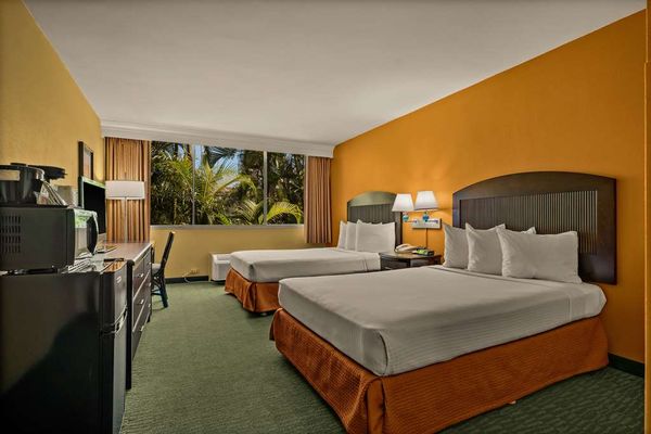 Airport Honolulu Hotel, Trademark Collection by Wyndham by null
