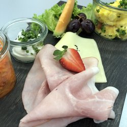 Café Reis - Bescheidener Anfang