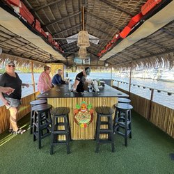Tiki Taxi & Cruises - Tiki boat