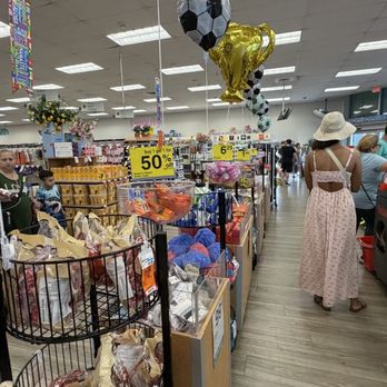 CVS Pharmacy y más - Drugstores Near Me - MIAMI, Florida