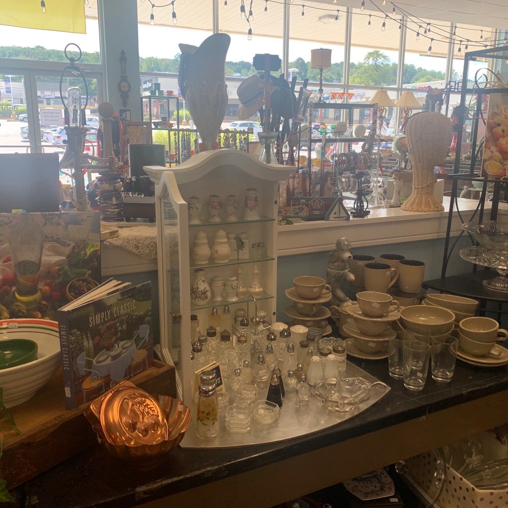 Dishfunctional - Display - Antiques Near Me - Malvern, Pennsylvania