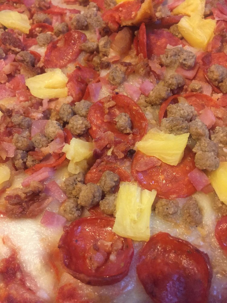 Deano's Pizza & Subs Logo