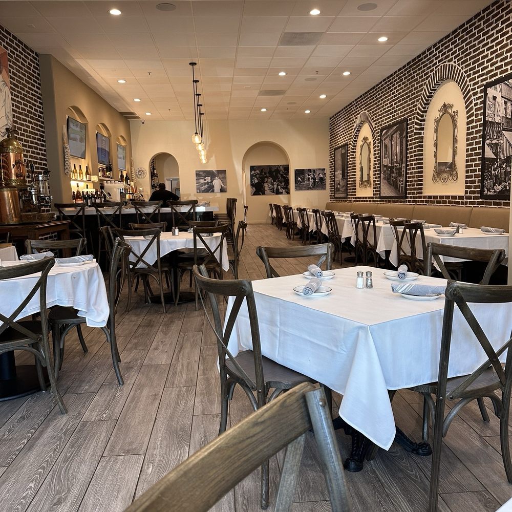 Cafe Dolce Vita - Dining area - Italian Near Me - Gilroy, California