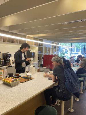 Café Éclair by null