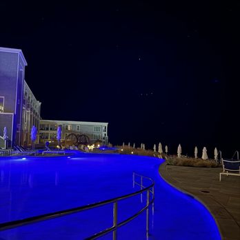 Cliff House - Outdoor pool - Resorts Near Me - Cape Neddick, Maine