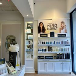 Drybar - Sugar Land - Inside
