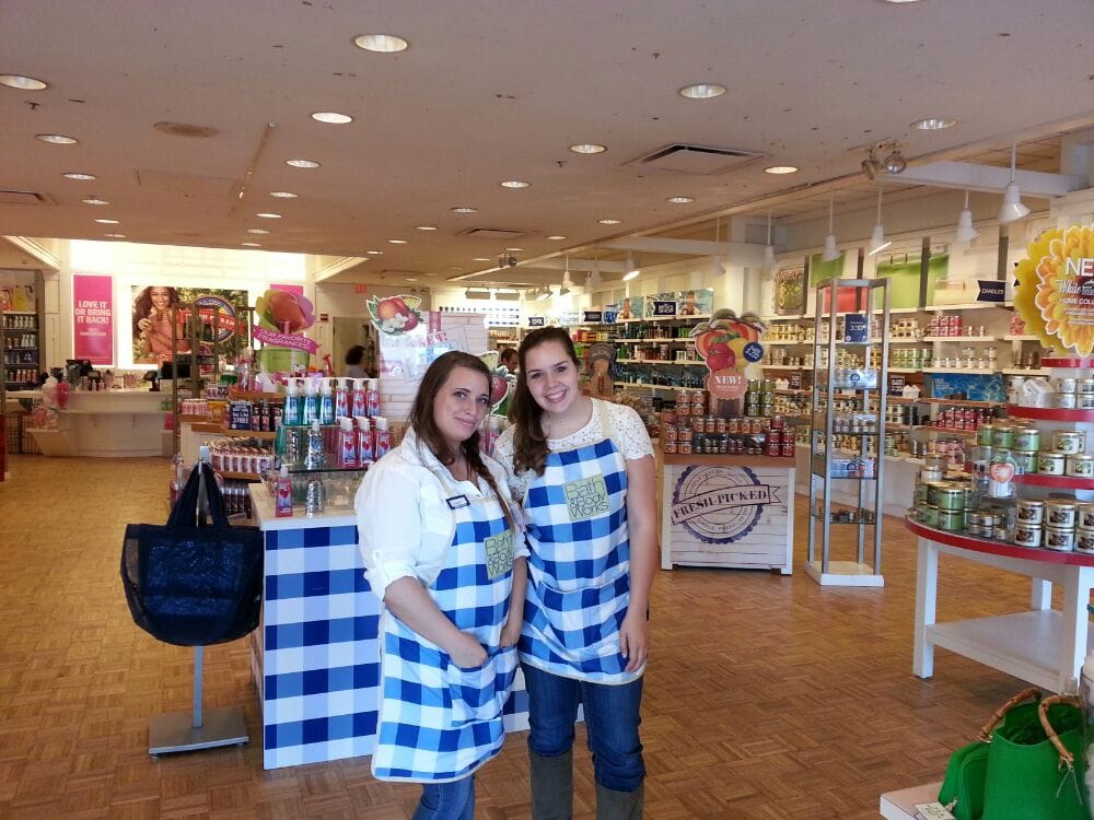 BATH & BODY WORKS CLOSED 1267 N 205th St, Shoreline, Washington