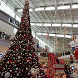 Galerías Atizapán - Árbol Navideño