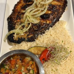 30 Juin - Grilled Tilapia fish + attieke + sauce