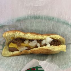 Trivillians - Not a good hot dog.  Go somewhere else!!