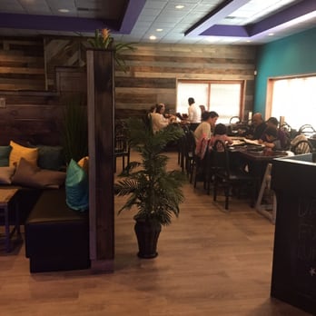 Condesa - Smithfield - Big dinning room. - Vegetarian Near Me - Smithfield, Rhode Island