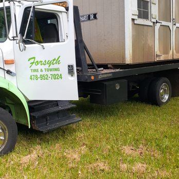 Forsyth Tire & Towing - We haul cars to buildings - Towing Near Me - Forsyth, Georgia Forsyth Tire & Towing - We haul cars to buildings - Towing Near Me - Forsyth, Georgia