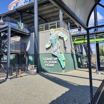 Six Flags Great Adventure - Amusement Parks Near Me - Jackson Township, New Jersey