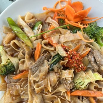 The Basil Leaf Sushi & Thai - Beef drunken noodles - Sushi Bars Near Me - High Point, North Carolina The Basil Leaf Sushi & Thai - Beef drunken noodles - Sushi Bars Near Me - High Point, North Carolina