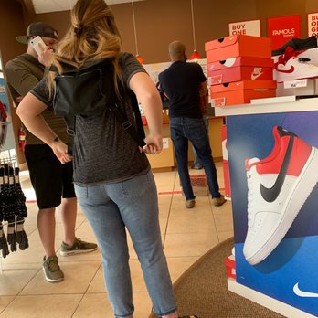 Famous Footwear - Looooong lines - Shoe Stores Near Me - Jacksonville, Florida Famous Footwear - Looooong lines - Shoe Stores Near Me - Jacksonville, Florida