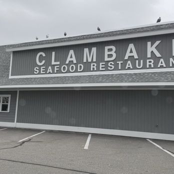 Clambake Seafood Restaurant - There was lots of parking near the entrance. - Seafood Near Me - Scarborough, Maine