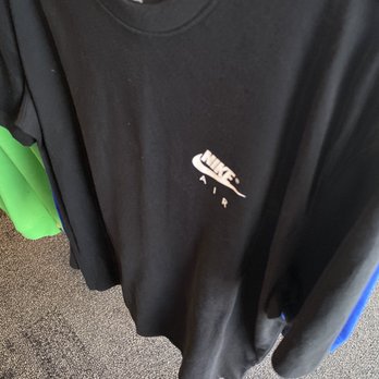 hibbett sports nike shirts