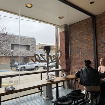 Senza - Inside - Wine Bars Near Me - Pittsburgh, Pennsylvania